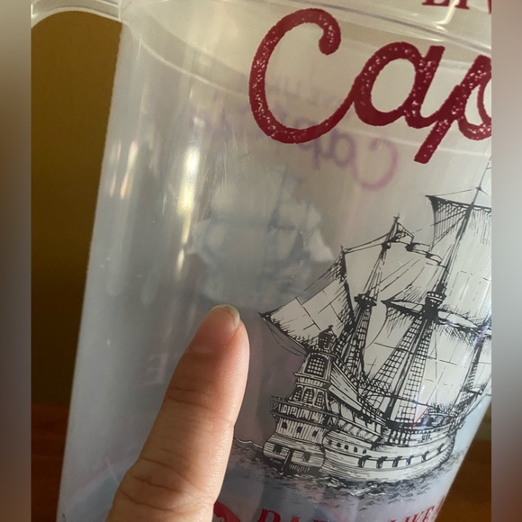 Live like a captain, party like a pirate plastic ice tea pitcher - Picture 4 of 9